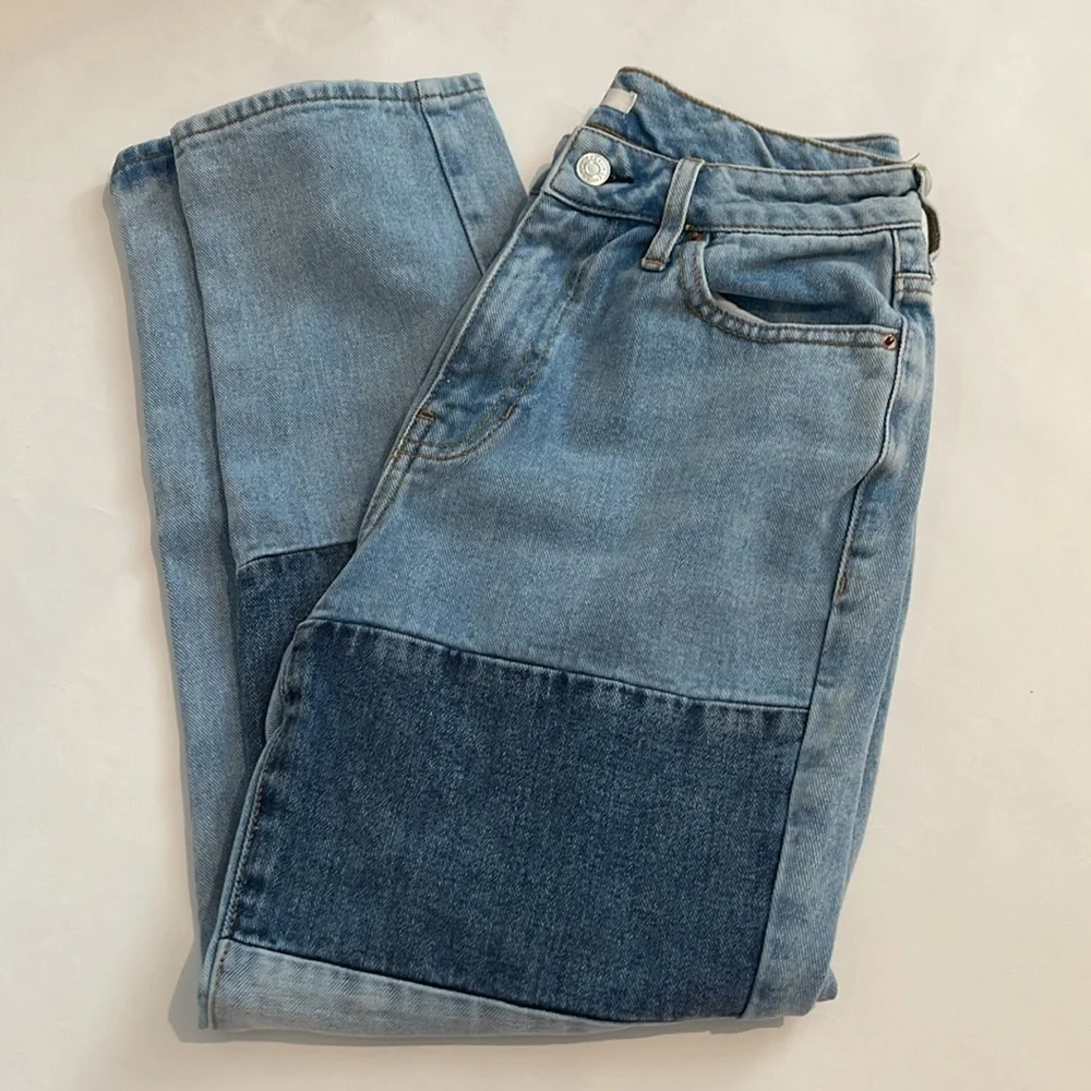 PacSun Patch On Blue Mom Jeans 💕